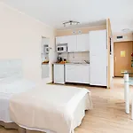 Aparthouse Center - 5 Min Rynek & Pkp - Self Check-in 24h 아파트 카토비체