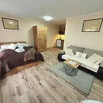 Aparthouse Center - 5 Min Rynek & Pkp - Self Check-in 24h דירה קטוביץ