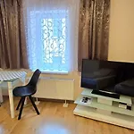 Aparthouse Center - 5 Min Rynek & Pkp - Self Check-in 24h