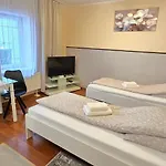 Aparthouse Center - 5 Min Rynek & Pkp - Self Check-in 24h