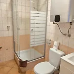 아파트 Aparthouse Center - 5 Min Rynek & Pkp - Self Check-in 24h