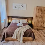 Aparthouse Center - 5 Min Rynek & Pkp - Self Check-in 24h קטוביץ
