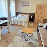 Aparthouse Center - 5 Min Rynek & Pkp - Self Check-in 24h * كاتوفيتسه