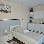 Aparthouse Center - 5 Min Rynek & Pkp - Self Check-in 24h شقة كاتوفيتسه