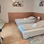 Aparthouse Center - 5 Min Rynek & Pkp - Self Check-in 24h كاتوفيتسه