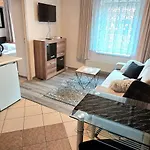 شقة Aparthouse Center - 5 Min Rynek & Pkp - Self Check-in 24h *