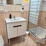 Aparthouse Center - 5 Min Rynek & Pkp - Self Check-in 24h * كاتوفيتسه