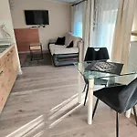 Aparthouse Center - 5 Min Rynek & Pkp - Self Check-in 24h شقة