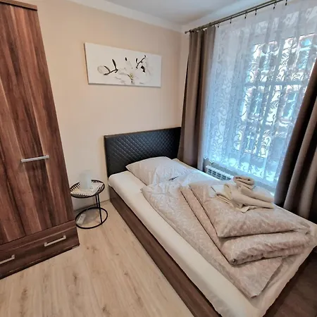 Aparthouse Center - 5 Min Rynek & Pkp - Self Check-in 24h * Katowice