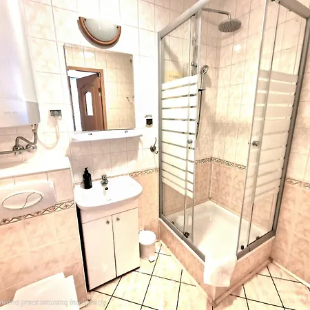Aparthouse Center - & - 5 Min Rynek & Pkp - Self Check-in 24h * Katowice