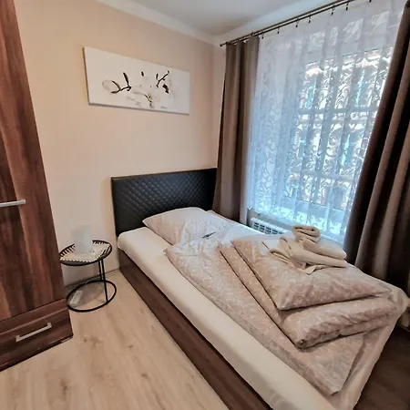 Aparthouse Center - 5 Min Rynek & Pkp - Self Check-in 24h Katowice