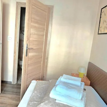 Aparthouse Center - & - 5 Min Rynek & Pkp - Self Check-in 24h كاتوفيتسه