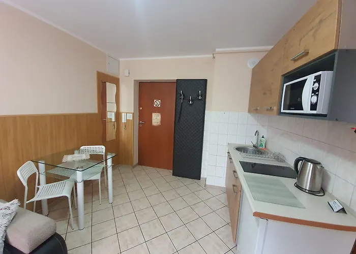 Apartment Aparthouse Centrum - In The Center Near The Train Station *