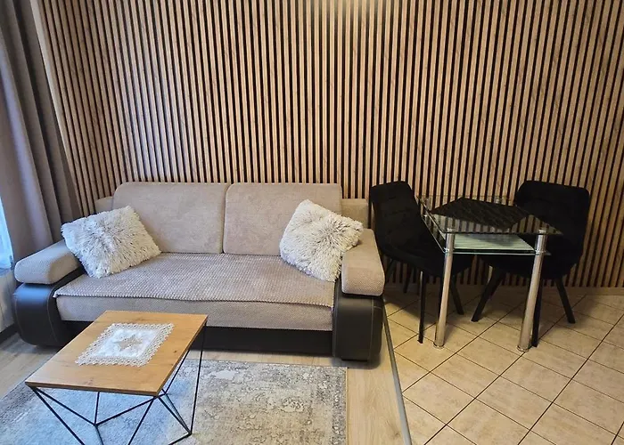 Aparthouse Centrum - In The Center Near The Train Station *